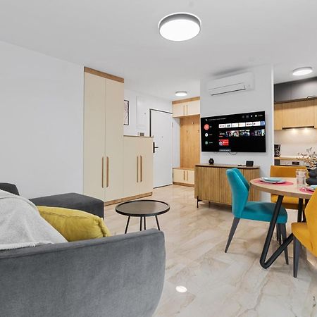 Apartament Opera Residence - Cismigiu, Eroilor, Free Private Parking Bucharest Exterior photo