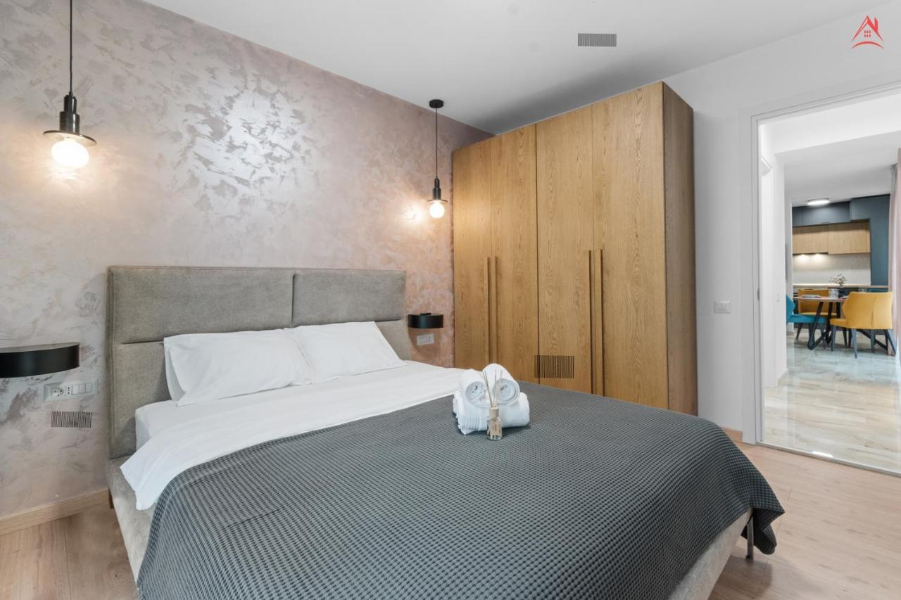 Apartament Opera Residence - Cismigiu, Eroilor, Free Private Parking Bucharest Exterior photo