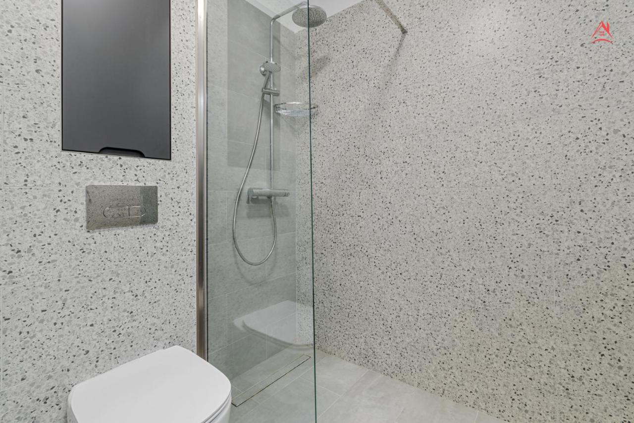 Apartament Opera Residence - Cismigiu, Eroilor, Free Private Parking Bucharest Exterior photo